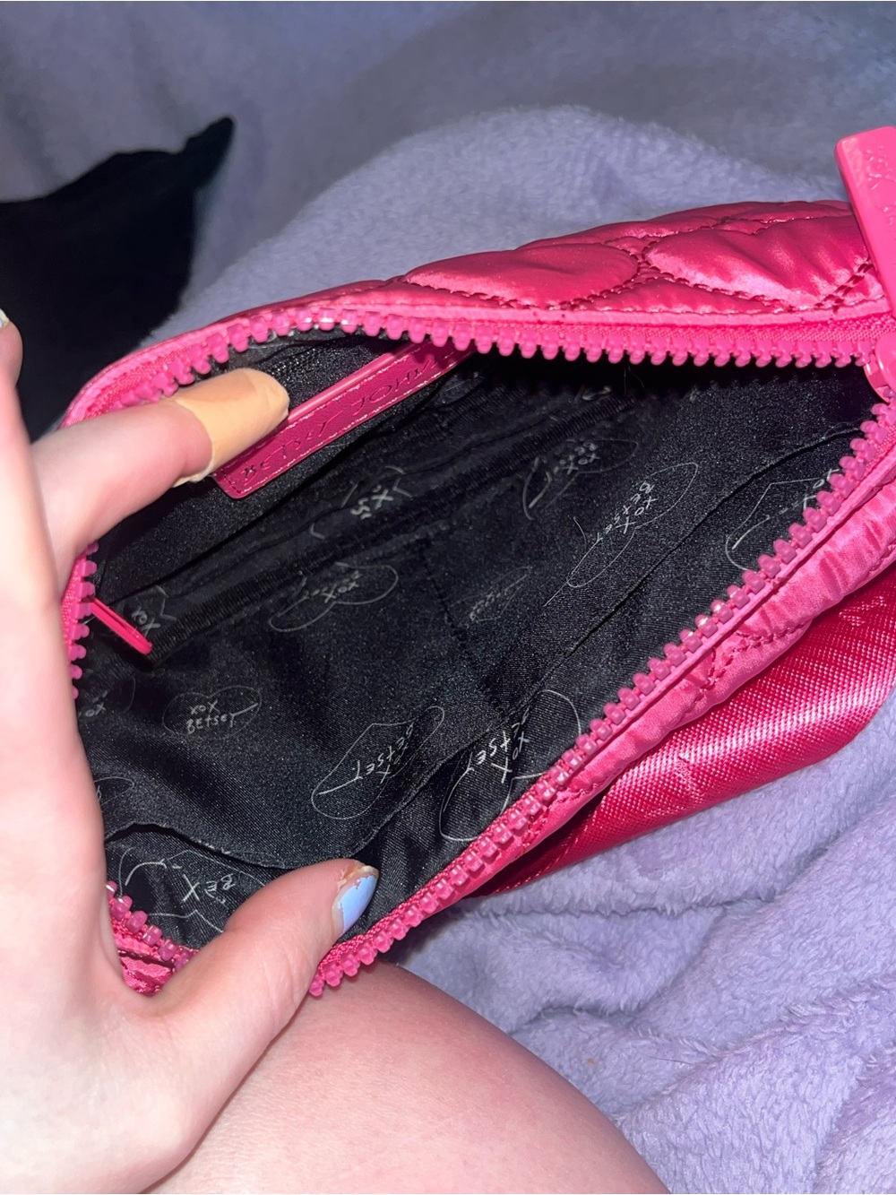 Betsey Johnson Hot Pink Quilted Heart Crossbody with pouch - Picture 4 of 4
